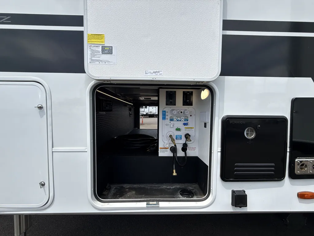 2025 Brinkley Model Z 2670, Photos photo 20