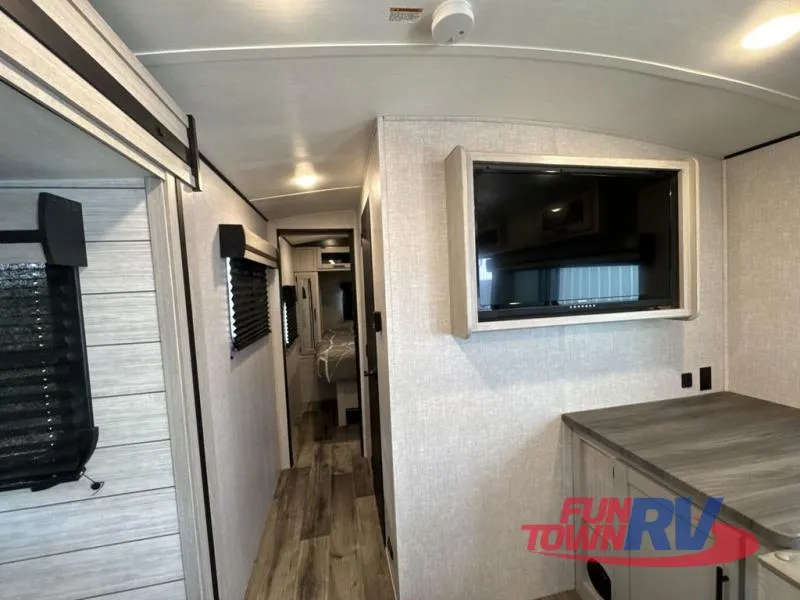 2024 CrossRoads RV Sunset Trail 256RK - Photo 2