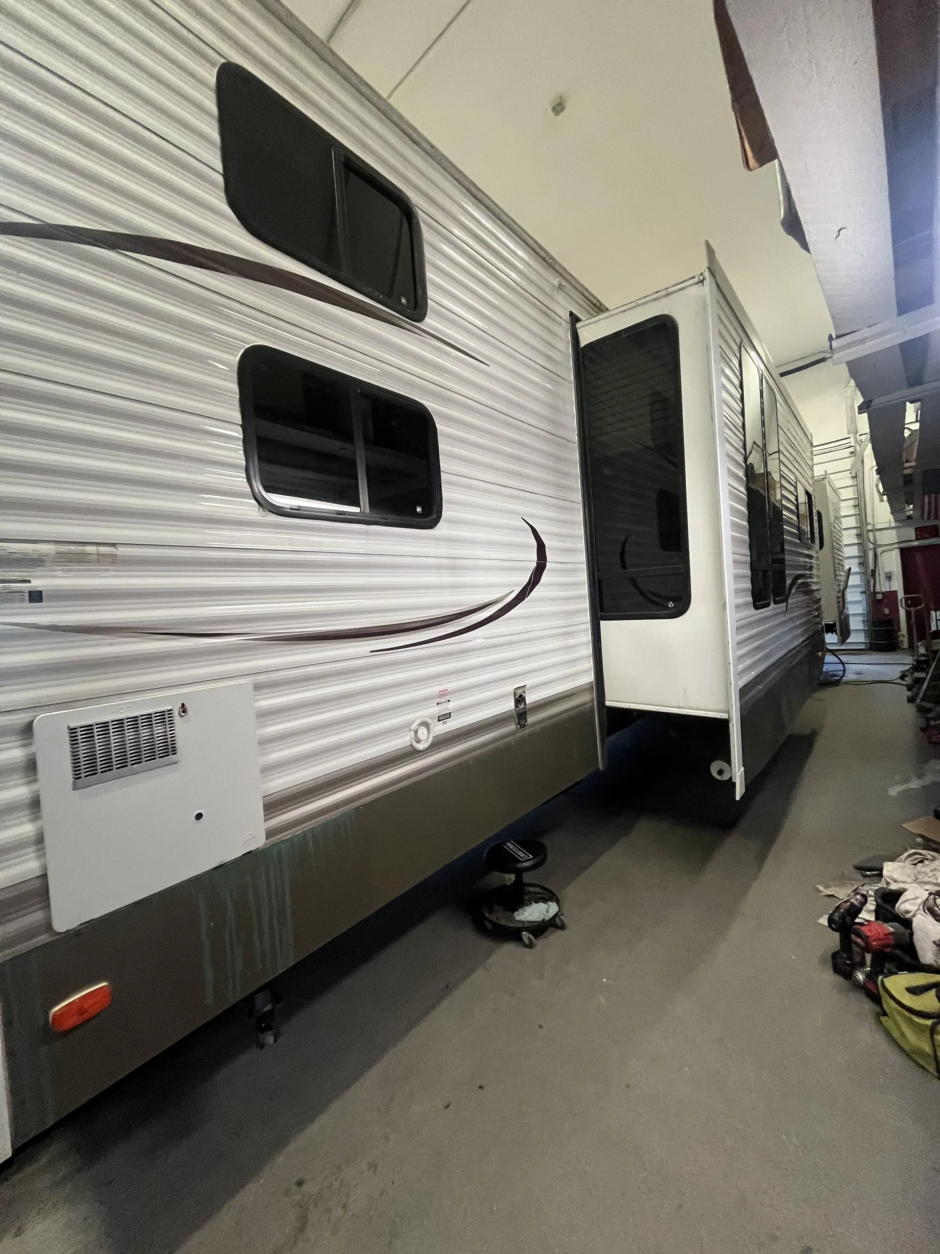 2013 Heartland 411BH 411BH - Photo 4