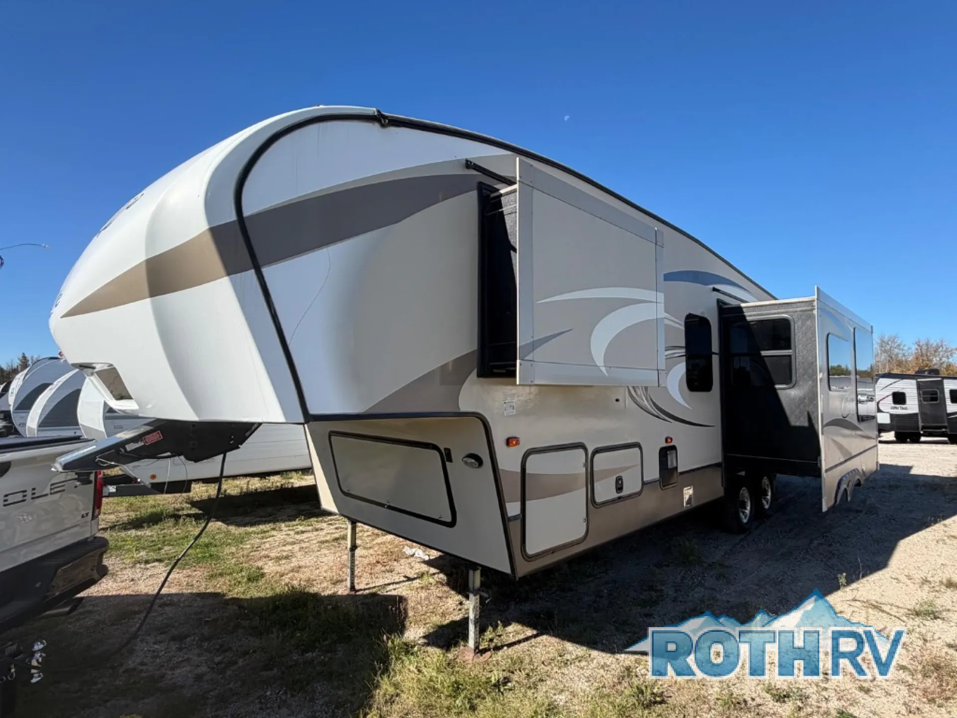 2017 Keystone Cougar XLite 28RKS - Photo 3