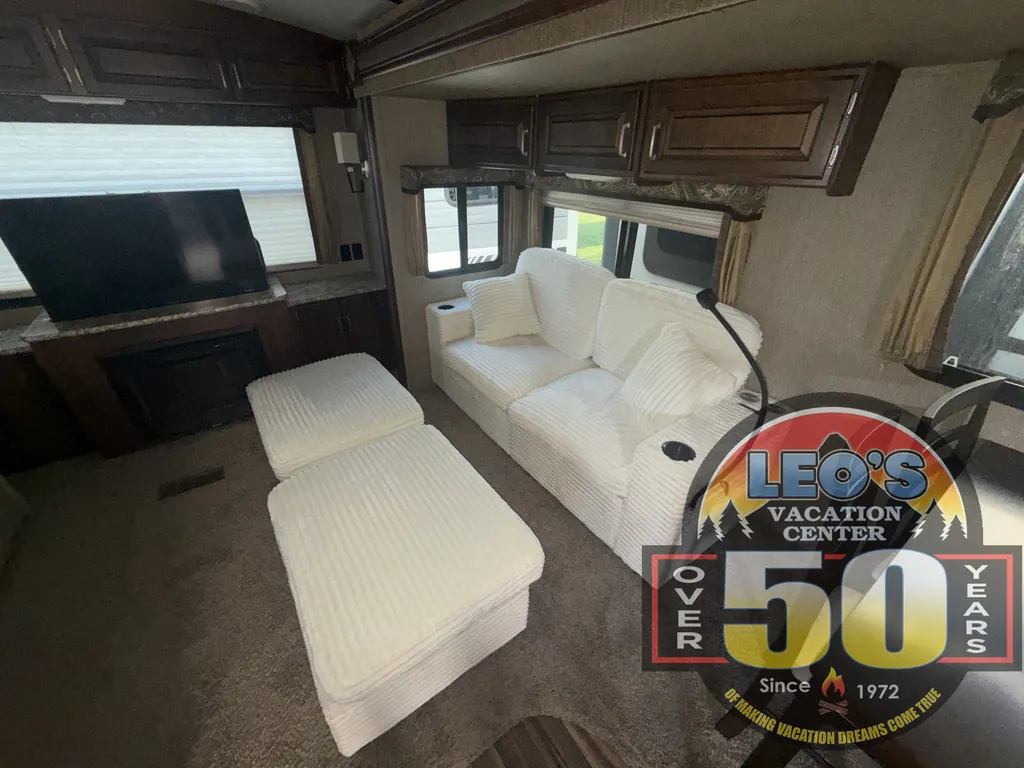 2016 Keystone Outback 298RE, Photos photo 21
