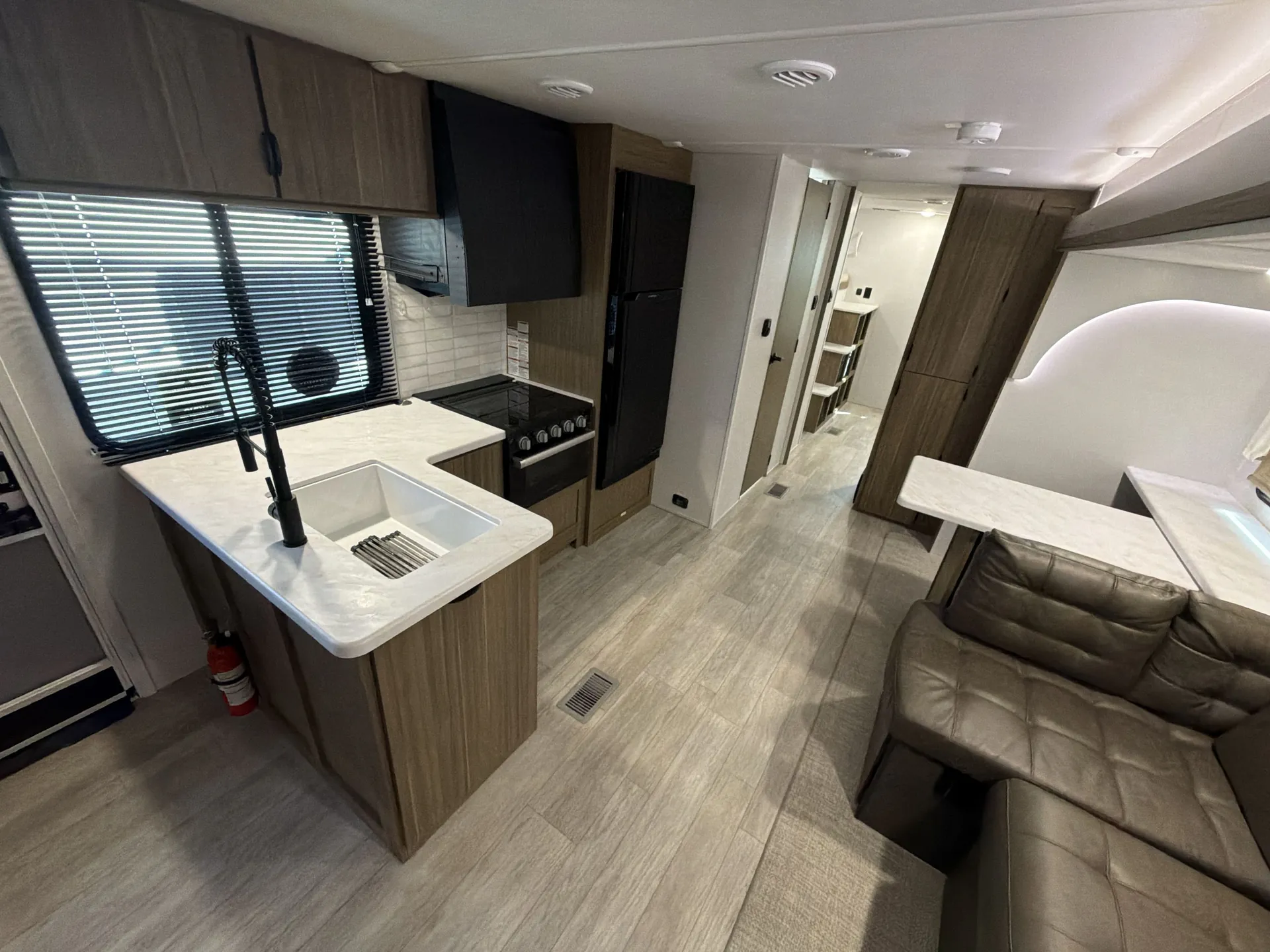 2025 Forest River Wildwood 33TS — off campside