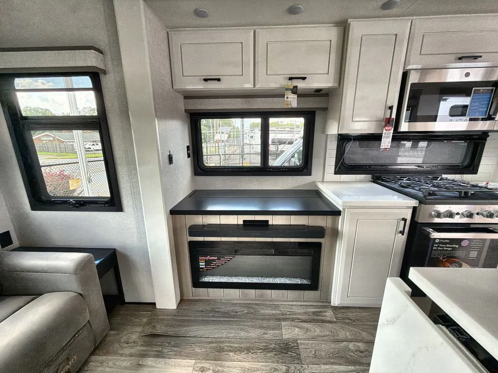 2027 Jayco Pinnacle 36FBTS, Photos photo 26