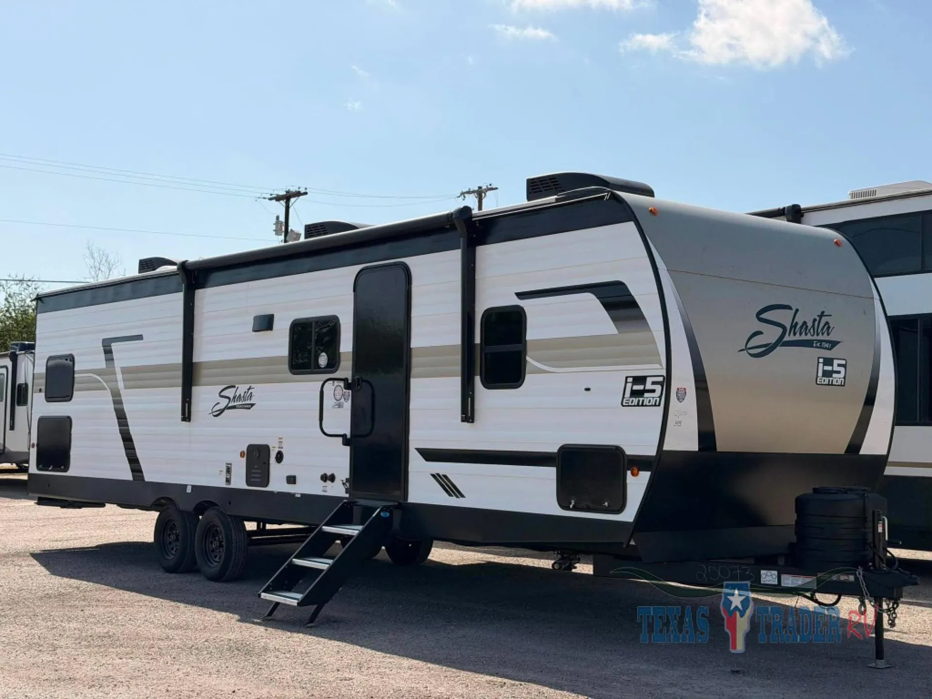 2027 Shasta i-5 Edition 532BEDS