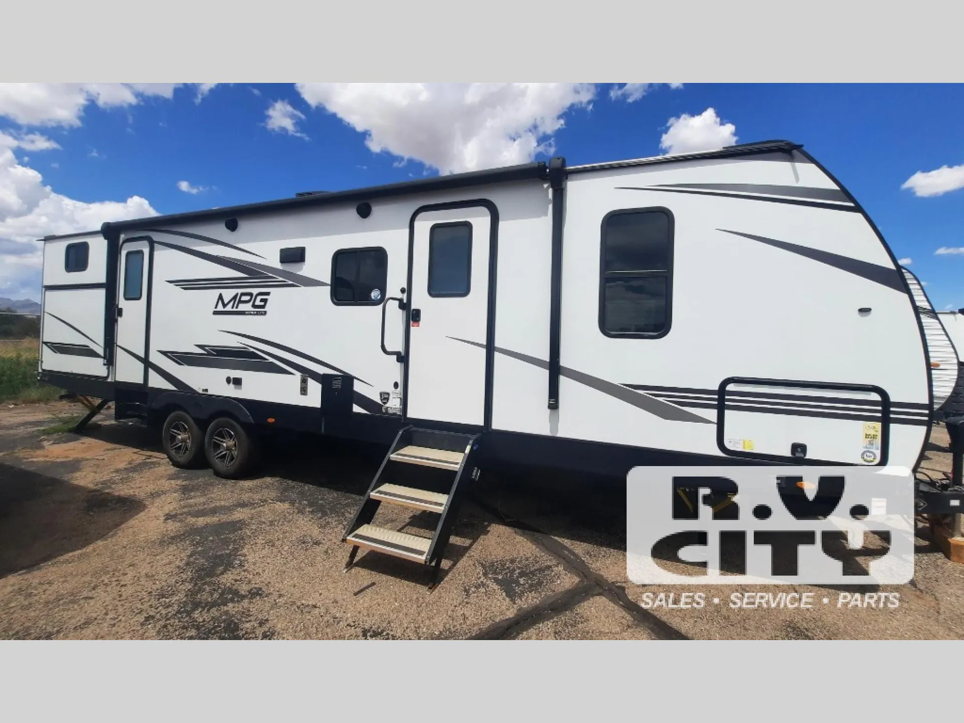 2023 Cruiser RV MPG 3100BH - Photo 2