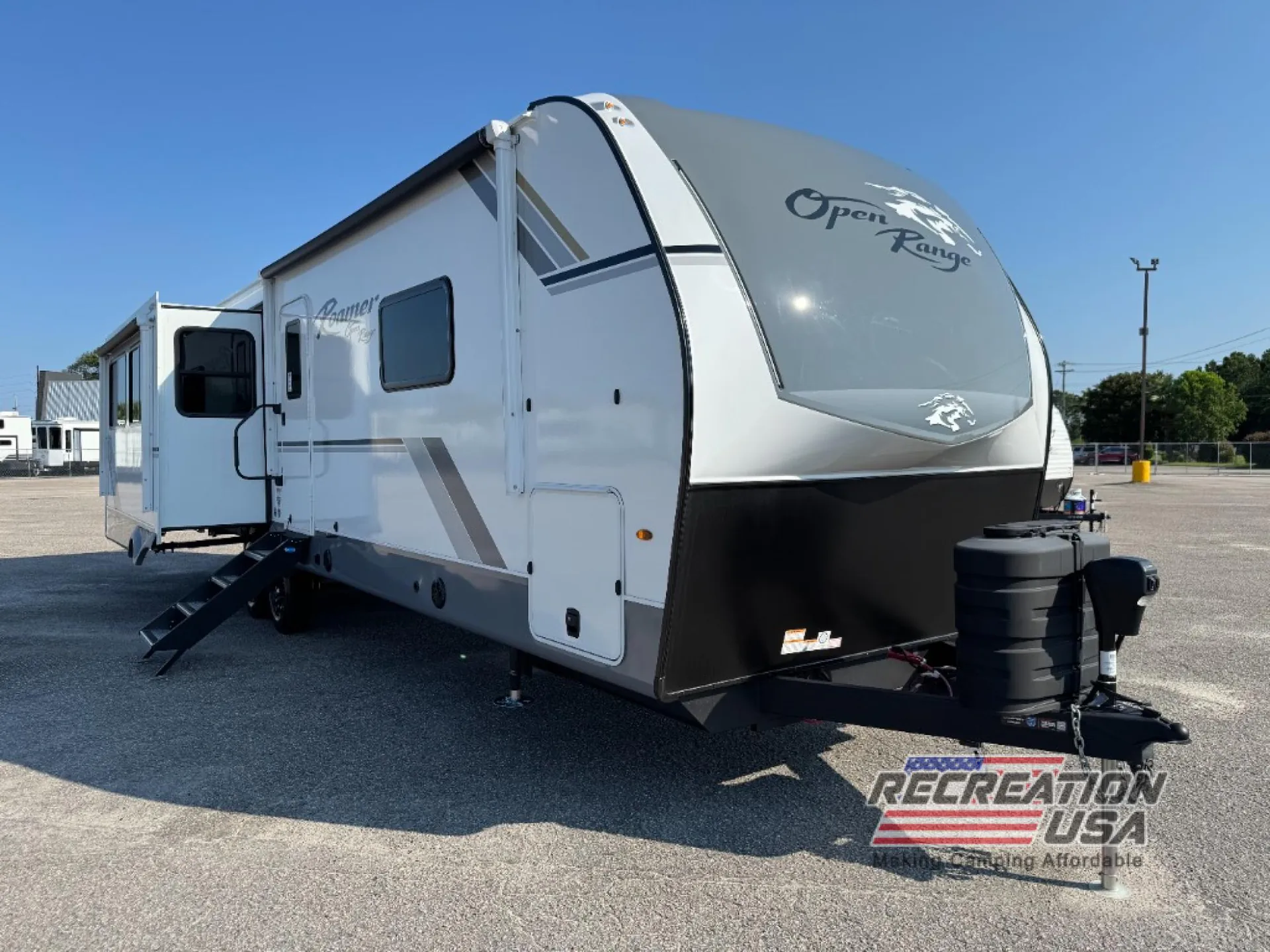 2027 Highland Ridge Roamer Light Duty 29RLTS dealer photo 1 from Recreation USA