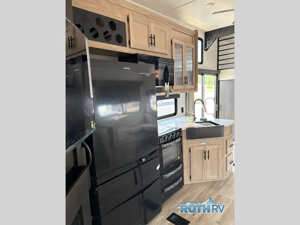 2027 Forest River Cherokee Timberwolf 39DC, Photos photo 9