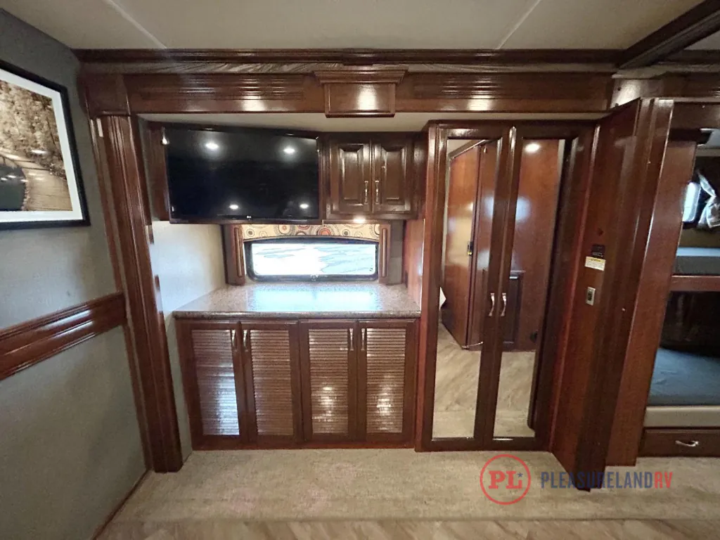 2018 Fleetwood Pace Arrow LXE 38N, Photos photo 25