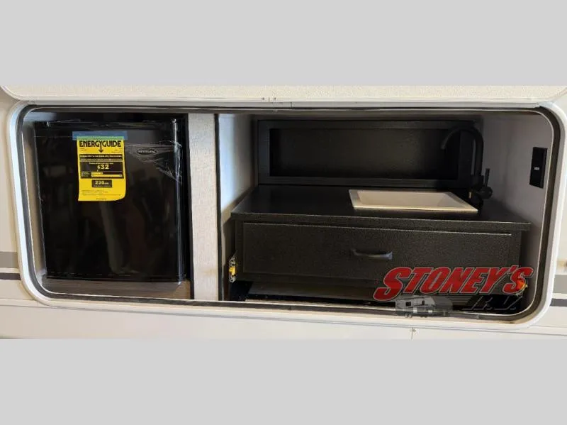 2025 Coachmen Freedom Express Ultra Lite 274RKS - Photo 4