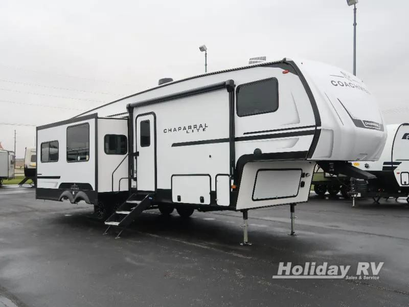 2026 Coachmen Chaparral Lite 30RLS - Photo 2