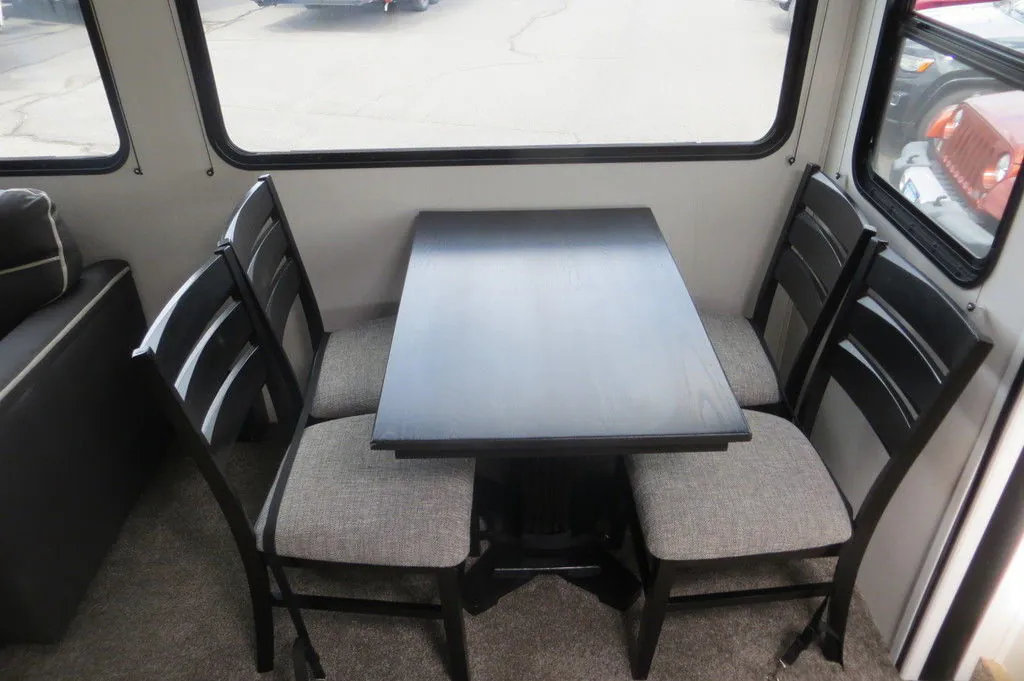 2021 Forest River Wildcat 303MBX, Photos photo 12