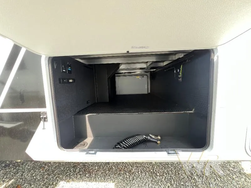 2027 Brinkley Model Z 2900 - Photo 3