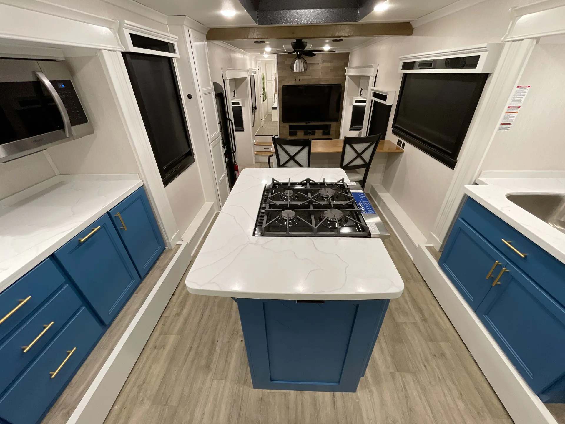 2021 Forest River Riverstone Legacy 42FSKG — front