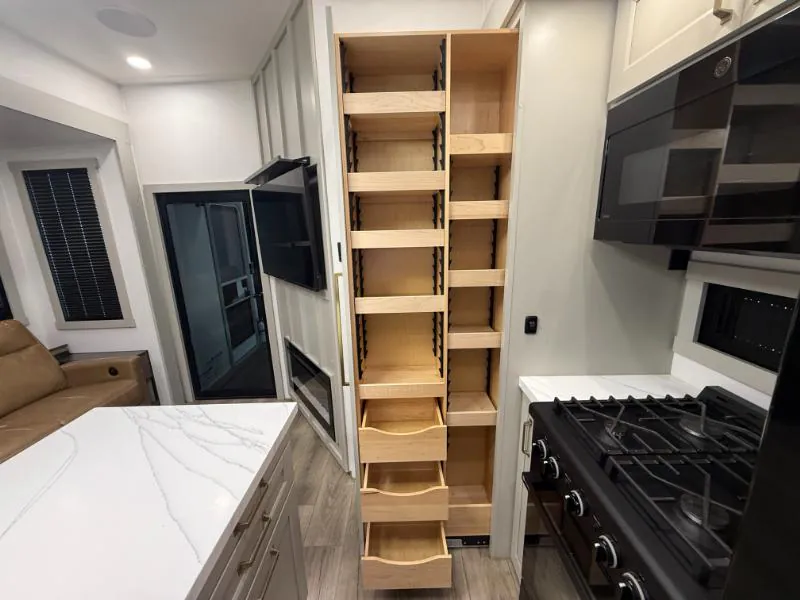 2024 Brinkley Model G 3500, Photos photo 9