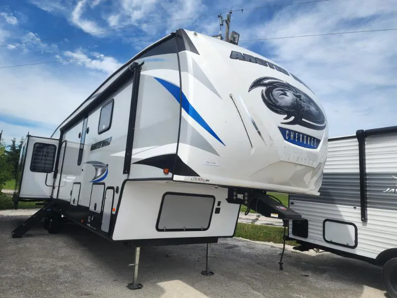 2020 Forest River Cherokee Arctic Wolf 3660 SUITE - Photo 2