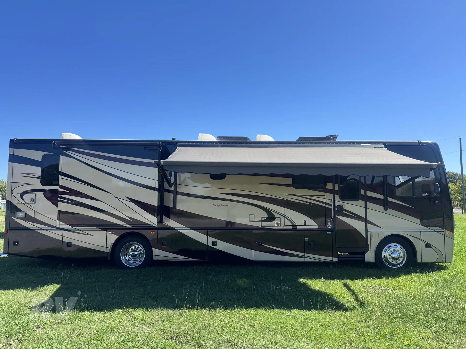 2017 Fleetwood Pace Arrow 36U - Photo 2