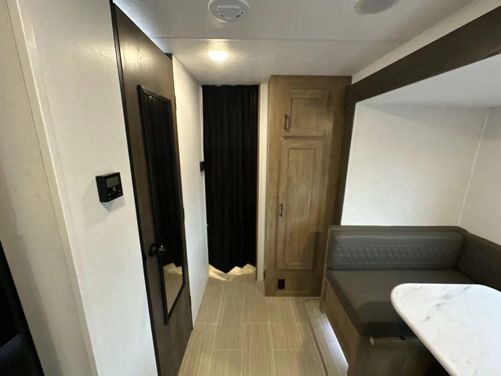 2024 Coachmen Freedom Express Select 29SE, Photos photo 21