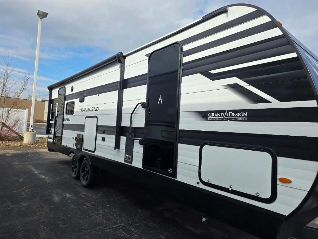 2025 Grand Design Transcend 245RLT - Photo 4