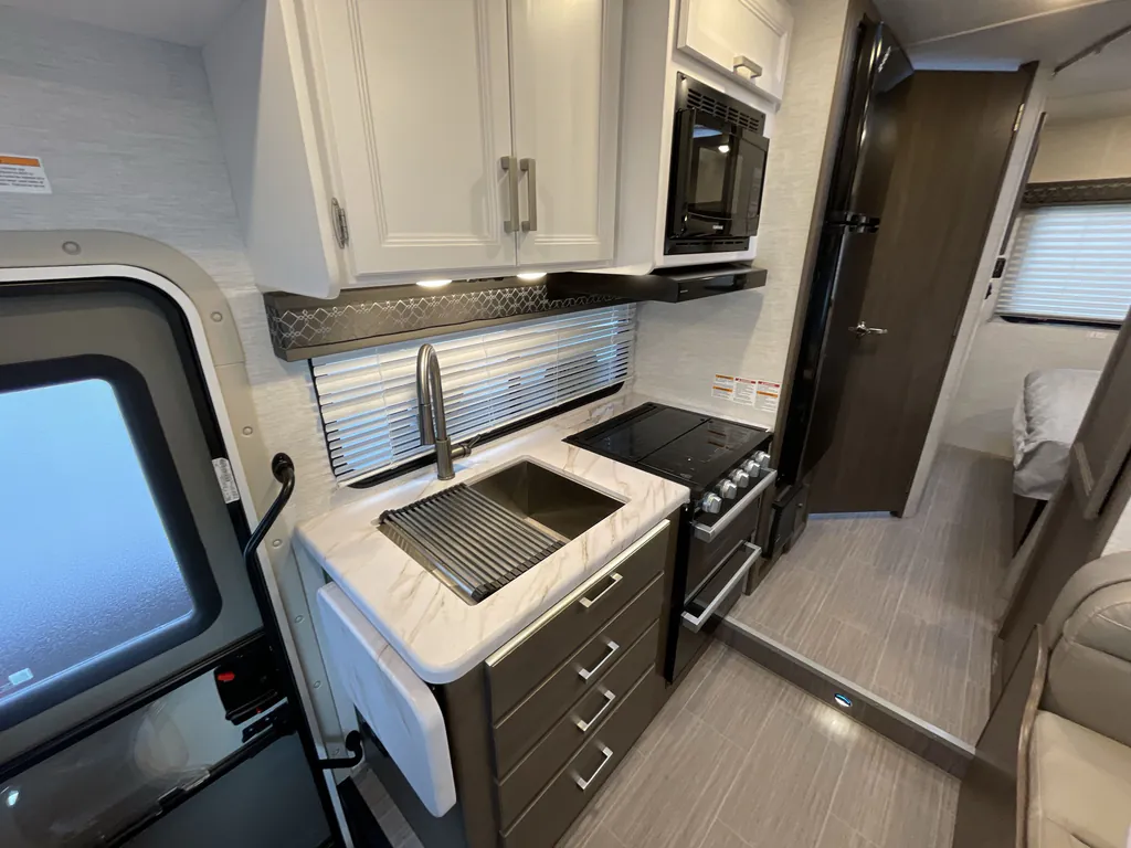 2025 Thor Motor Coach Freedom Elite 22FE, Photos photo 8