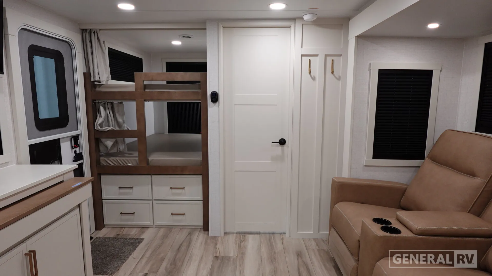 2026 Brinkley Model Ix 24X - Photo 3