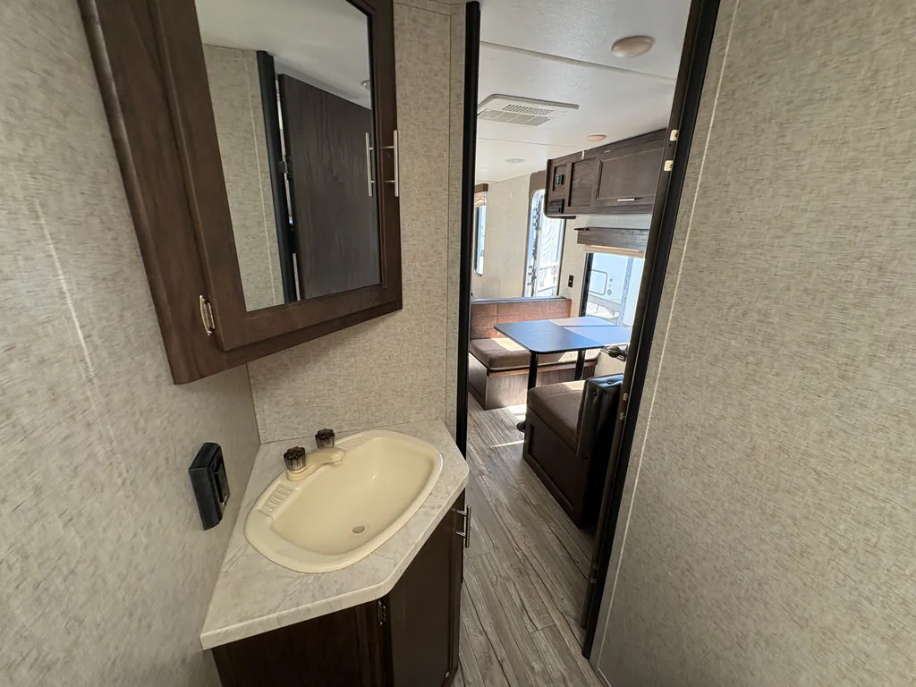 2019 Forest River Cherokee Grey Wolf 26DJSE, Photos photo 29