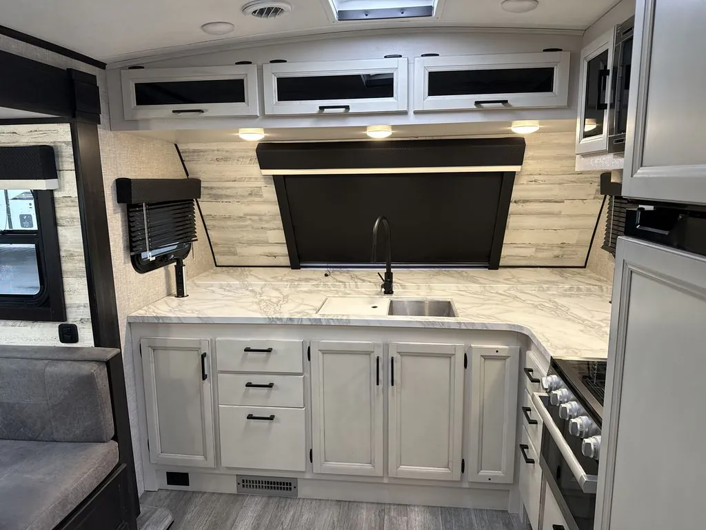 2023 Jayco White Hawk 26FK - Photo 4