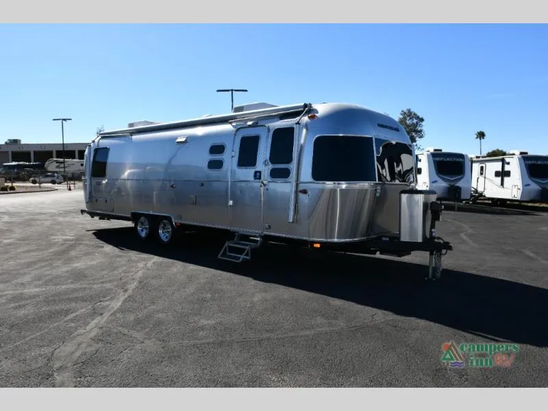 2026 Airstream Classic 30RB - Photo 2