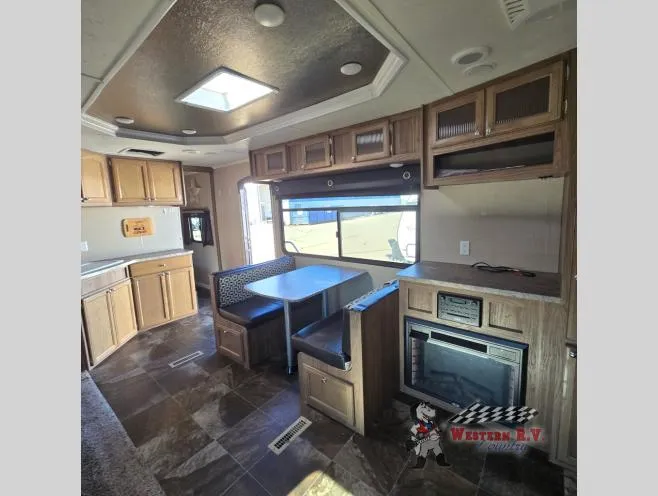 2017 Shasta RVs Revere 29SK - Photo 2