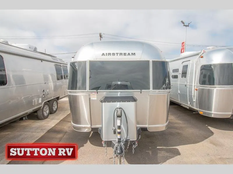 2023 Airstream Classic 30RB - Photo 3