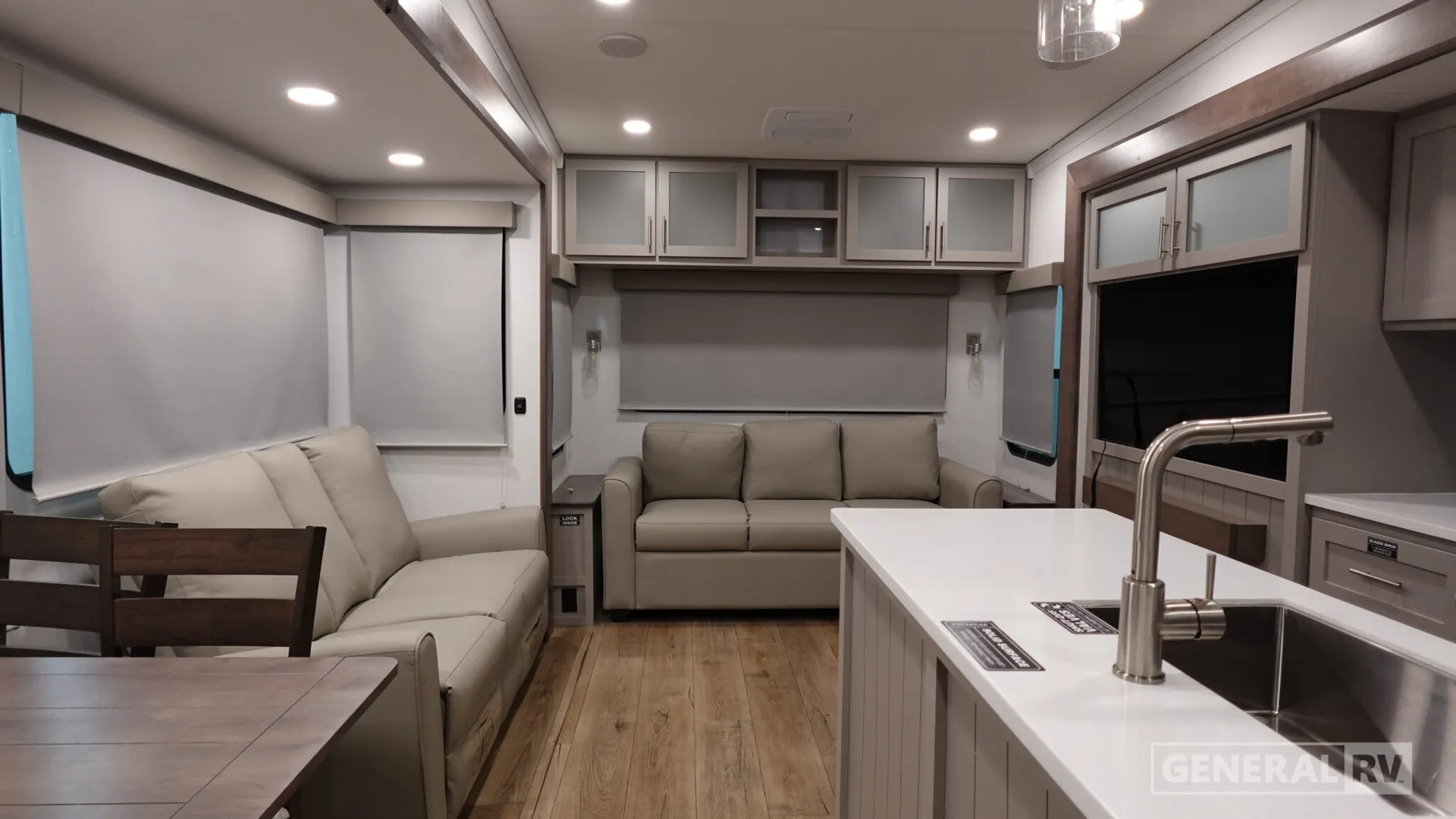 2026 Alliance RV Avenue 32RLS - Photo 3