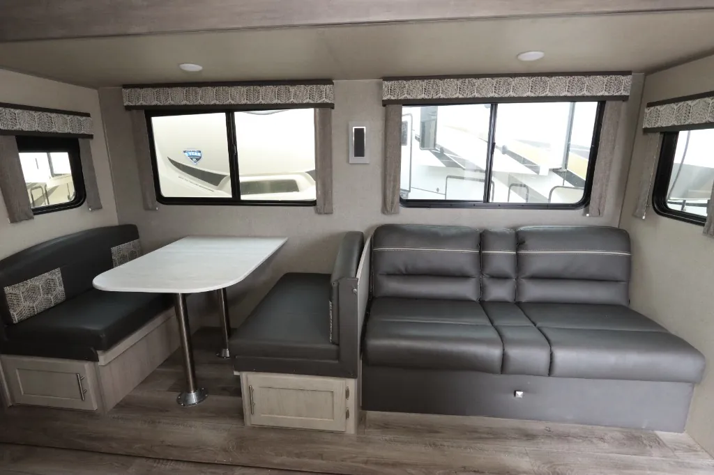 2023 Coachmen Catalina Legacy Edition 343BHTS (2 Queen Beds), Photos photo 6