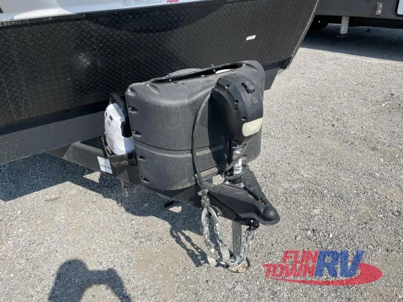 2023 Forest River RV XLR Hyper Lite 2815 - Photo 4