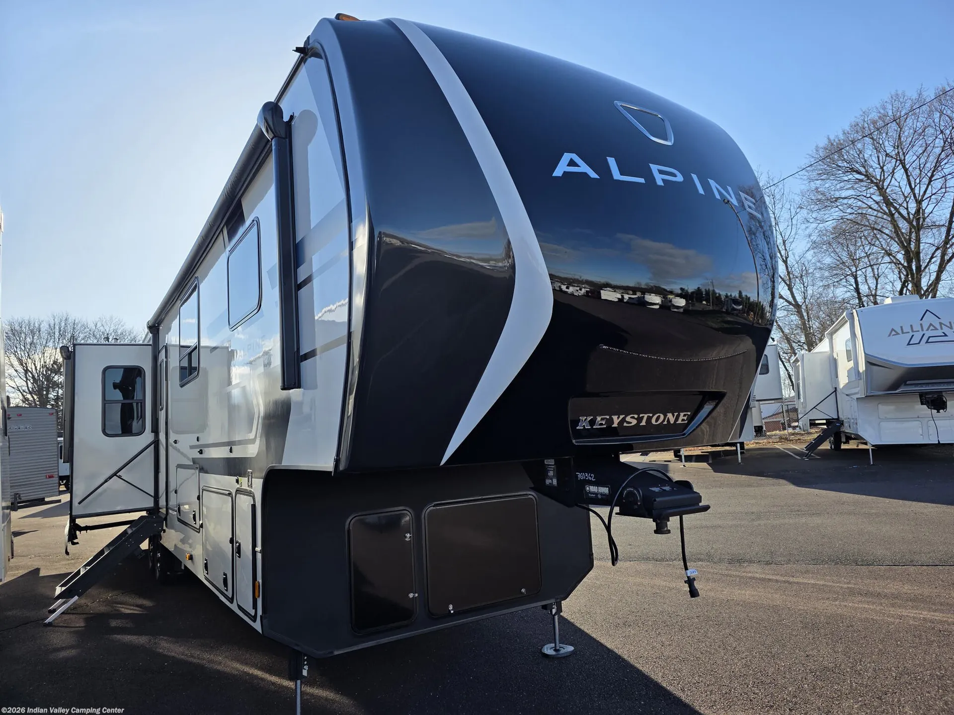 2026 Keystone Alpine Avalanche Edition 379MB - Photo 2