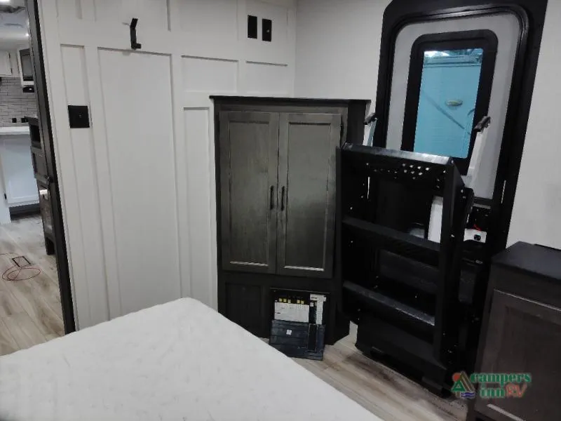 2027 Venture RV Campbound Platinum 262CFK - Photo 4