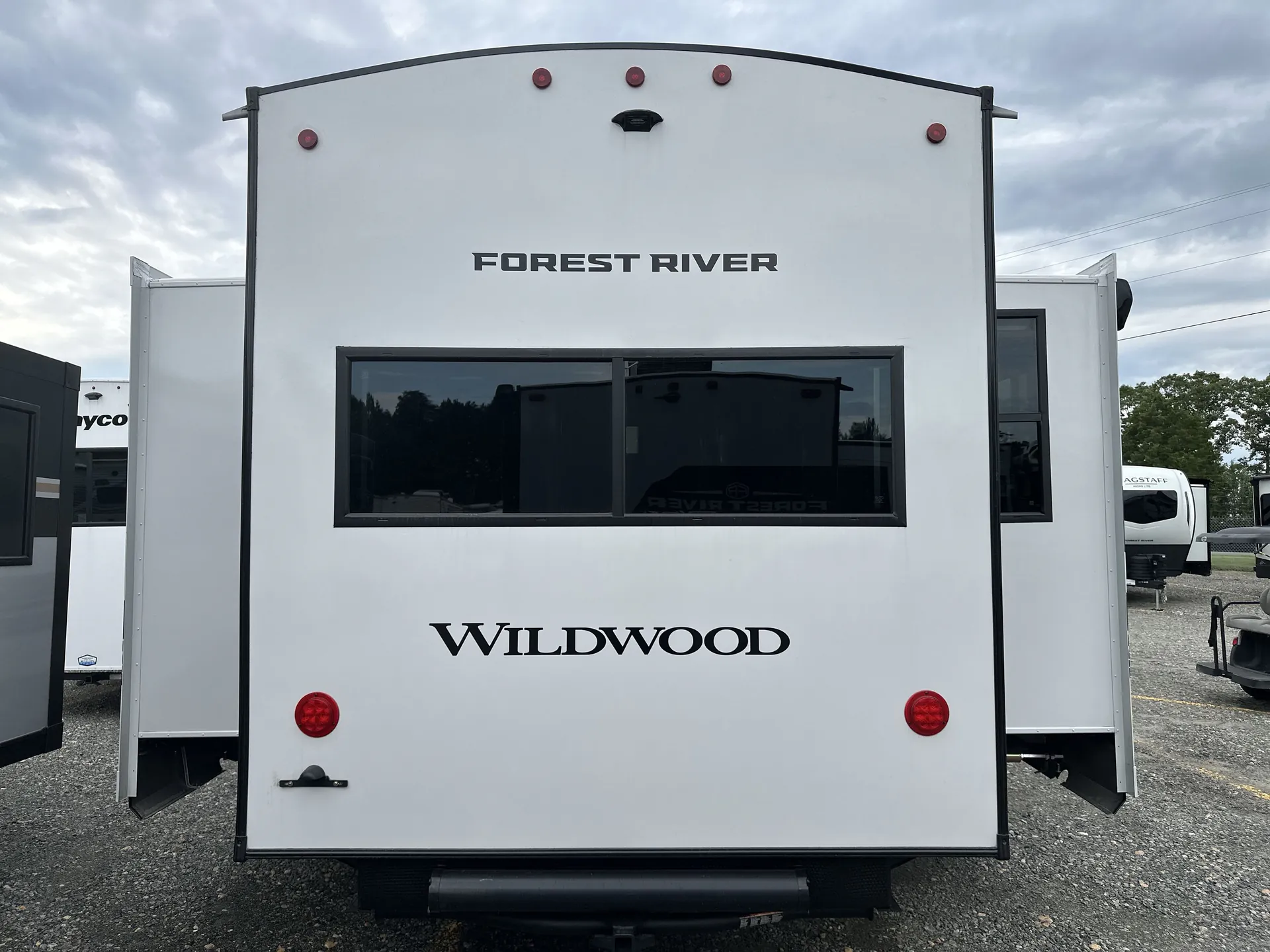 2027 Forest River Wildwood Heritage Glen 380WDR — backside