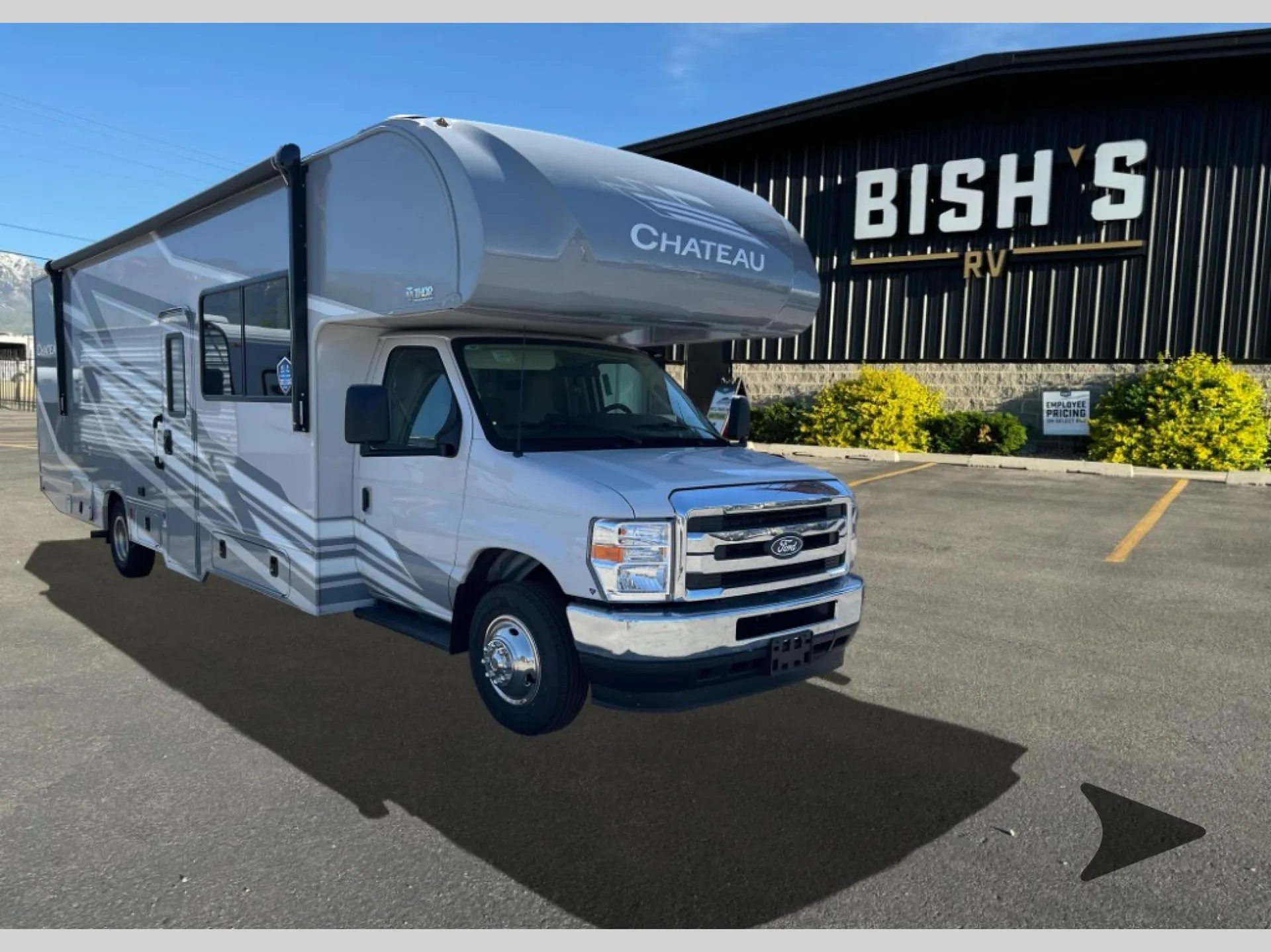 2027 Thor Motor Coach Chateau 29K - Photo 2