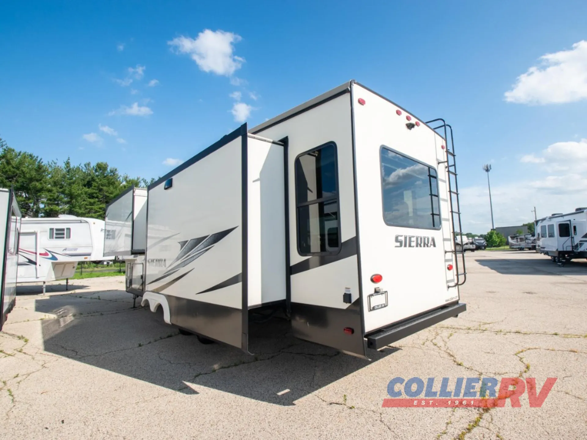 2018 Forest River Sierra 357RE - Photo 3