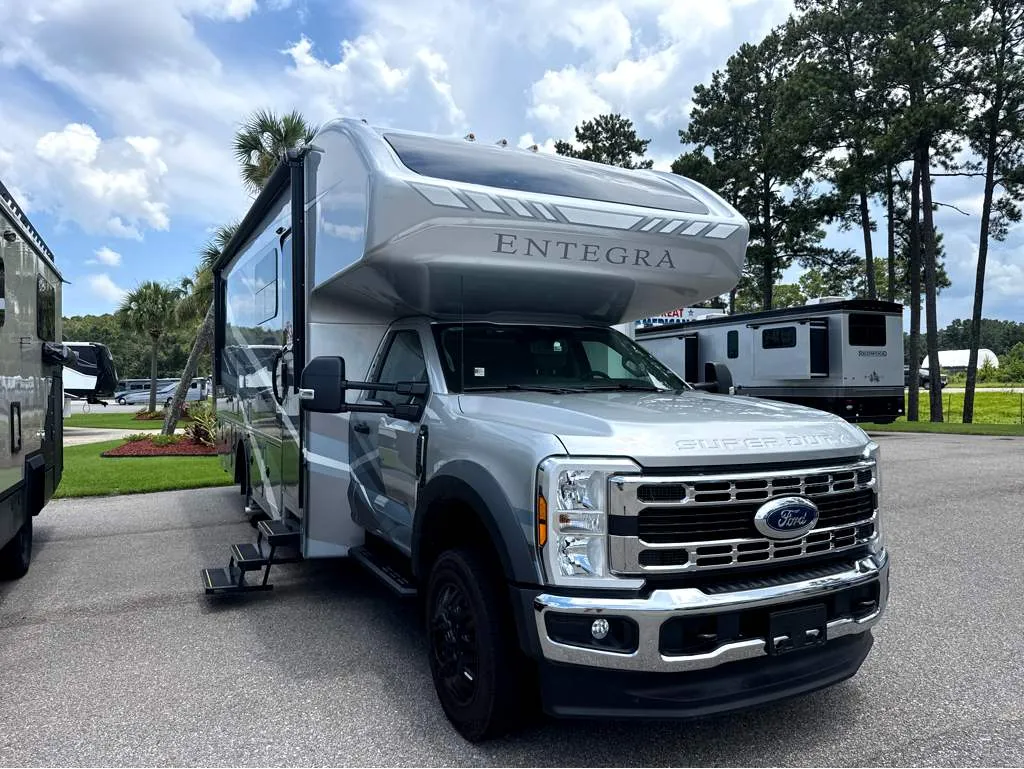 2027 Entegra Coach Esteem XL 32U - Photo 2