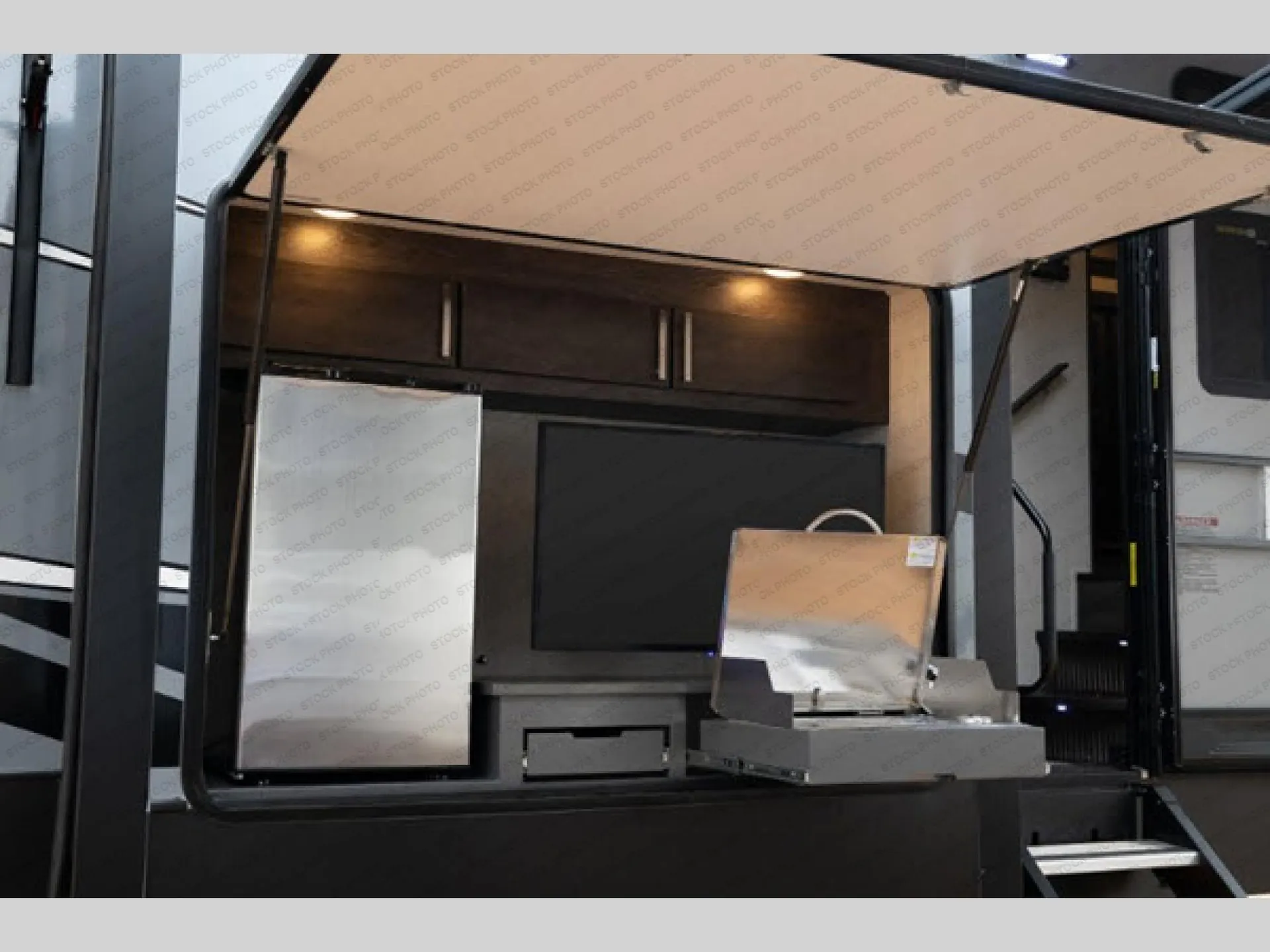 2020 Keystone Raptor 423 - Photo 2