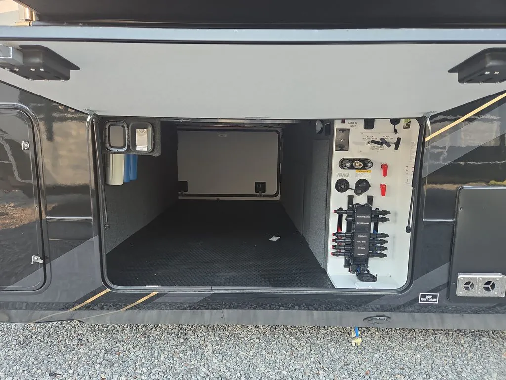 2027 Jayco Pinnacle 36FBTS, Photos photo 7