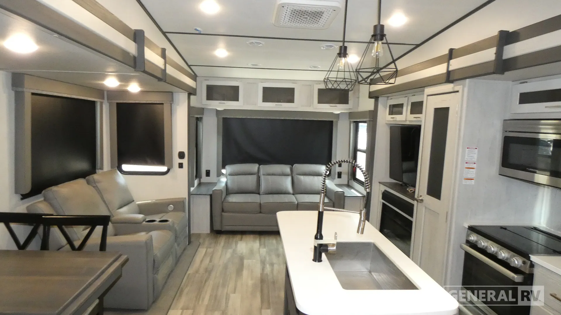 2023 Keystone Sprinter Limited 3190RLS - Photo 3