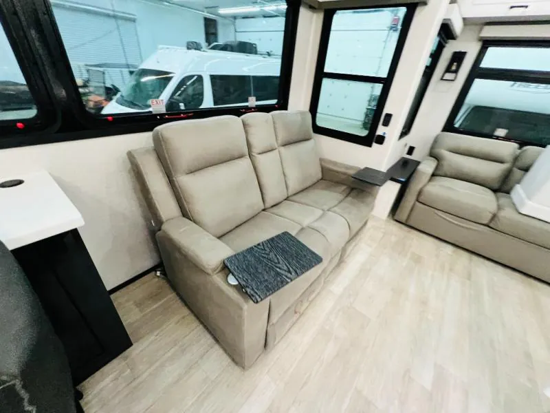 2026 Jayco Pinnacle 36FBTS, Photos photo 18
