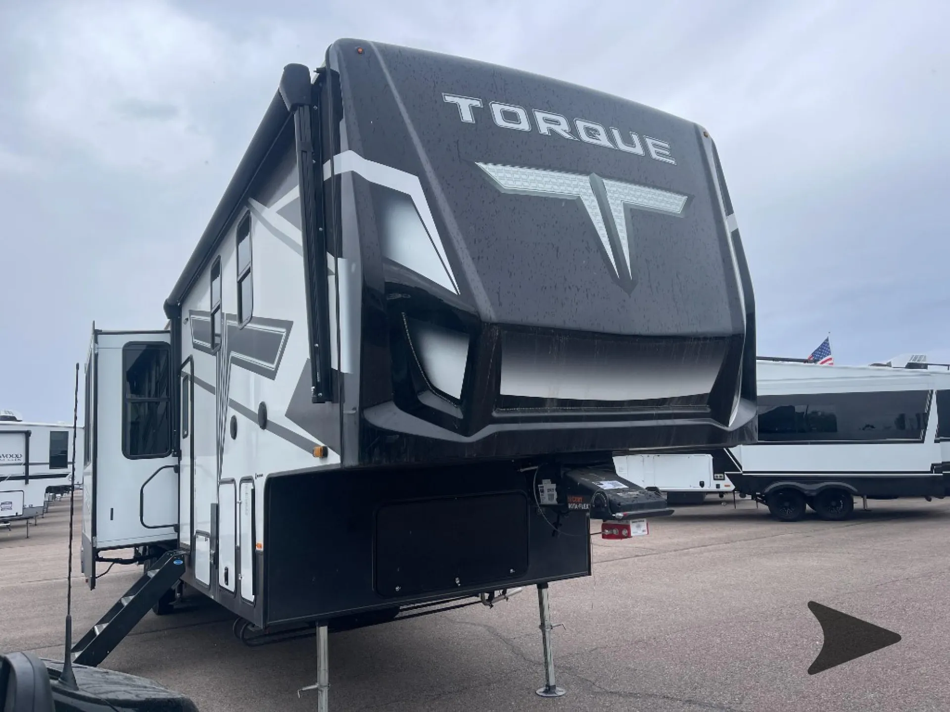 2023 Heartland Torque Fifth Wheel 384 - Photo 2