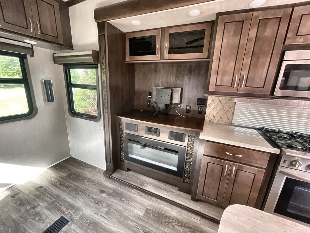 2020 Forest River Cedar Creek Hathaway Edition 34IK — Photo 5