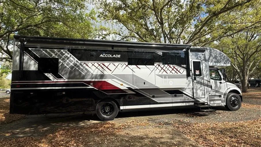 2026 Entegra Coach Accolade 37M - Photo 3