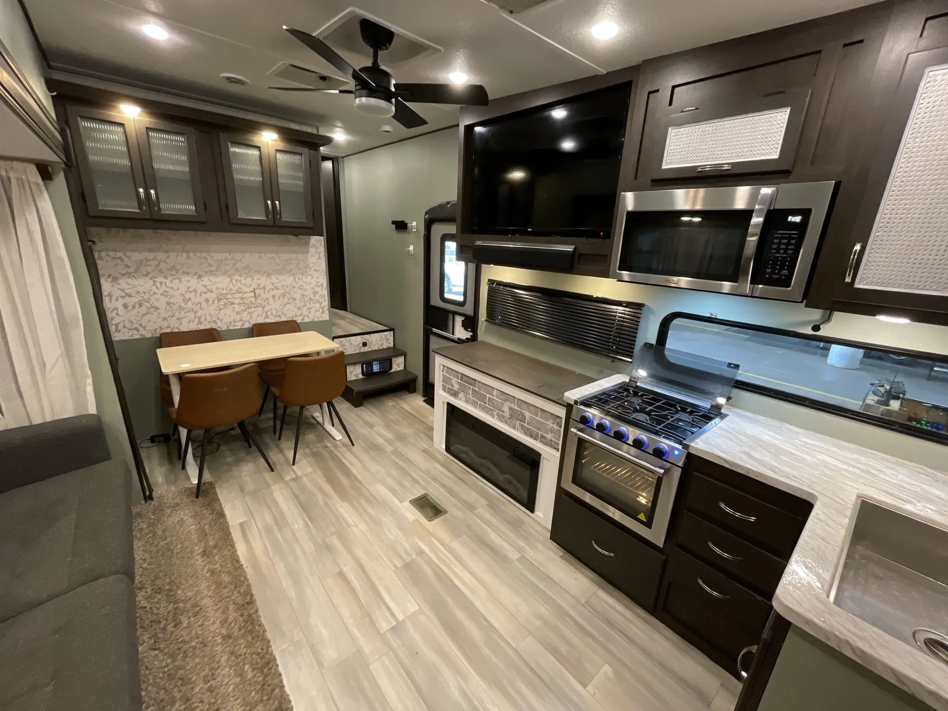 2023 Shasta Phoenix 355FBX — living area main