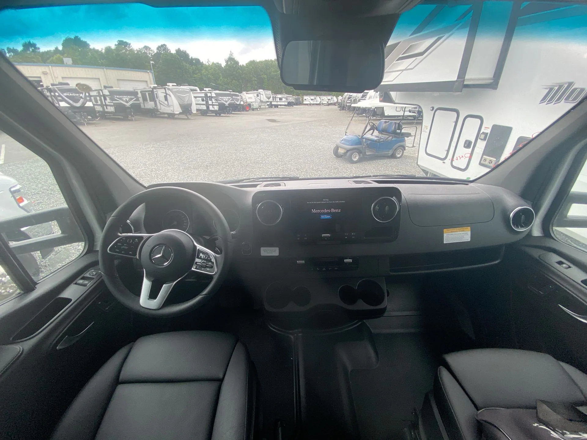 2026 Thor Motor Coach Geneva 24VT - Photo 4