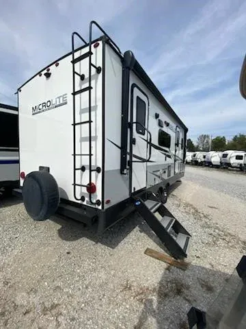 2022 Forest River Flagstaff Micro Lite 25FBS, Photos photo 4