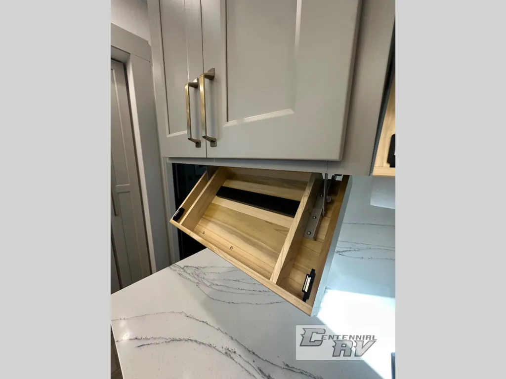 2026 Brinkley Model G 3950, Photos photo 40