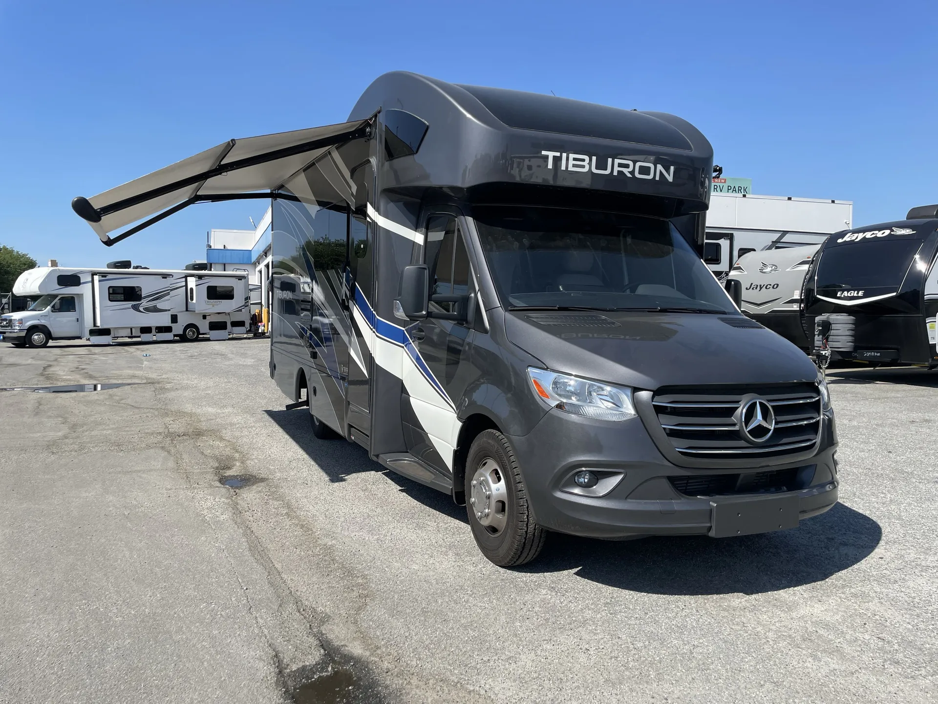 2023 Thor Motor Coach Tiburon 24TT - Photo 2